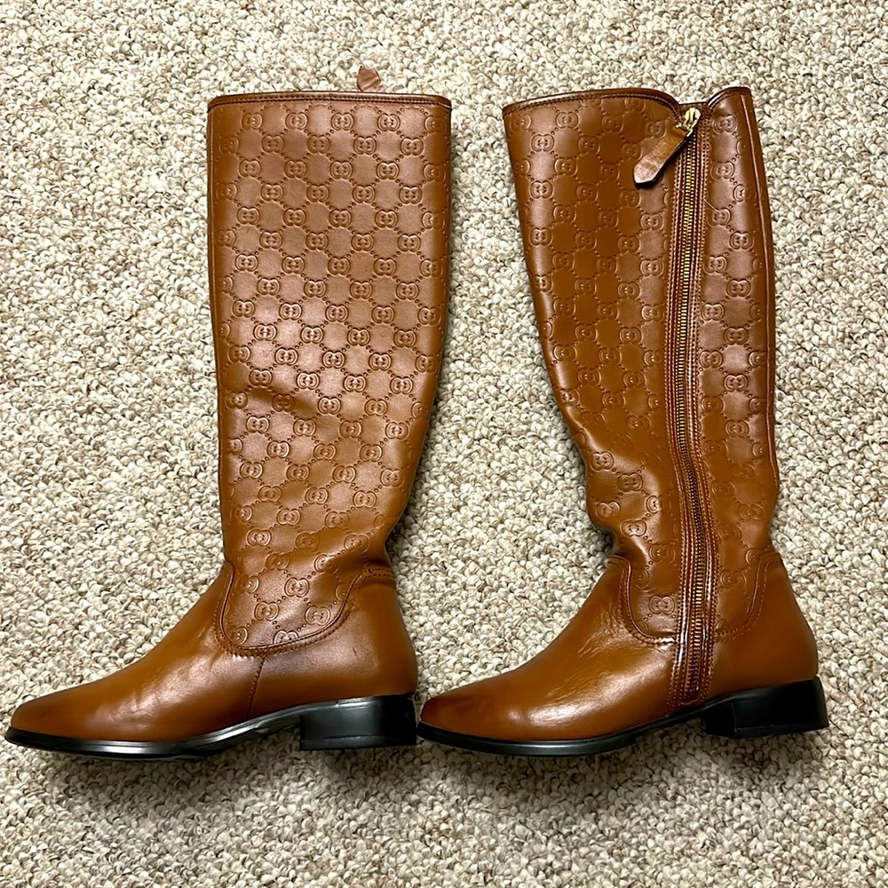 Customer made leather boots, brand new , size 24. brown.